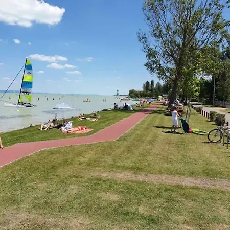Liget Apartman Fonyodliget - Balaton View 30 M From Beach. Apartmán Fonyód